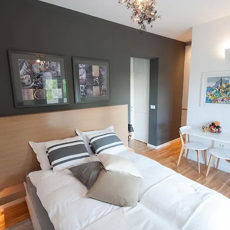 House Maruna * Maslenica