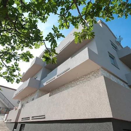 House Maruna Apartment *