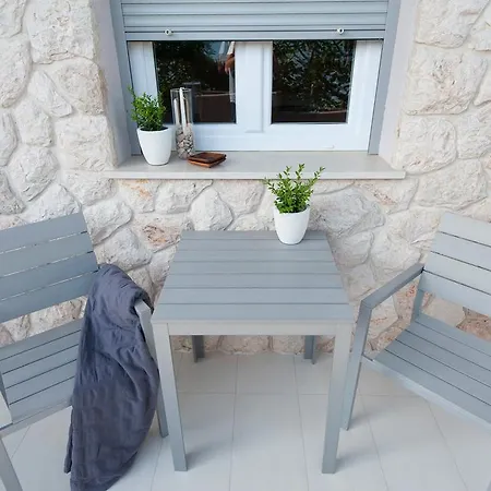 House Maruna Apartment *