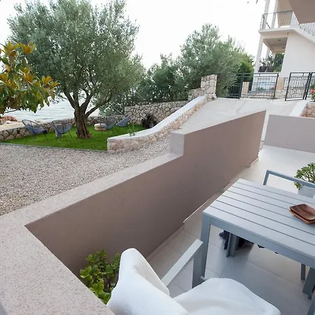 House Maruna Apartment *