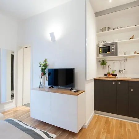 Apartment House Maruna