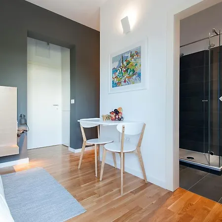 Apartment House Maruna *