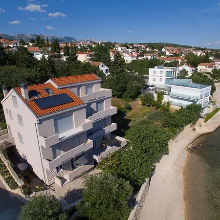 House Maruna Apartment