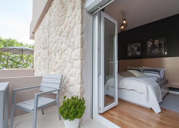 House Maruna 아파트 *