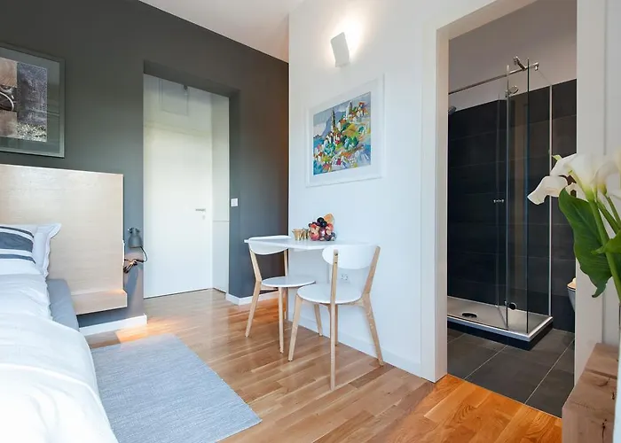 아파트 House Maruna *